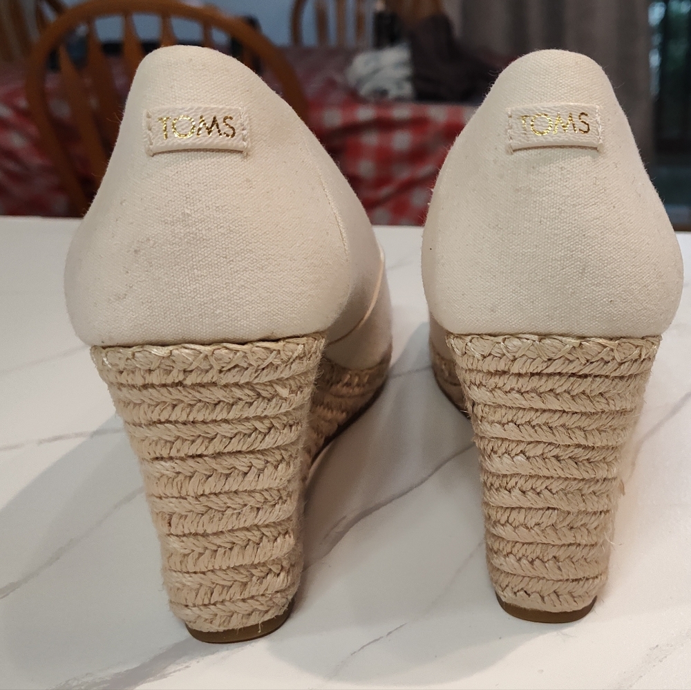TOMS "MICHELLE" WOMEN'S 3.5" WEDGE HEAL OFF-WHITE CANVAS SHOES SIZE 11M - Picture 5 of 9